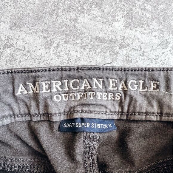 American Eagle Super Super Stretch High Rise Cargo Jogger Brown Size 4 - Picture 6 of 8